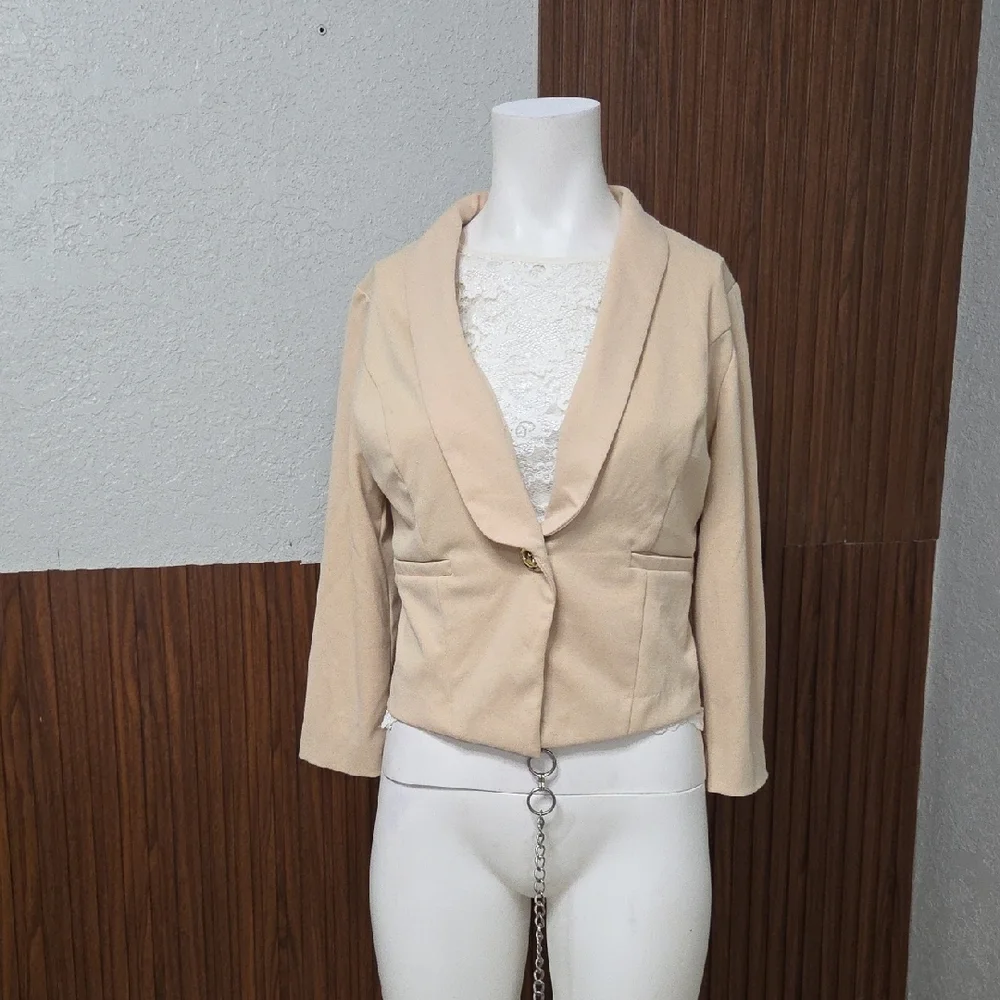 Charlotte Russe Cream Shawl-Collar Blazer Medium Size